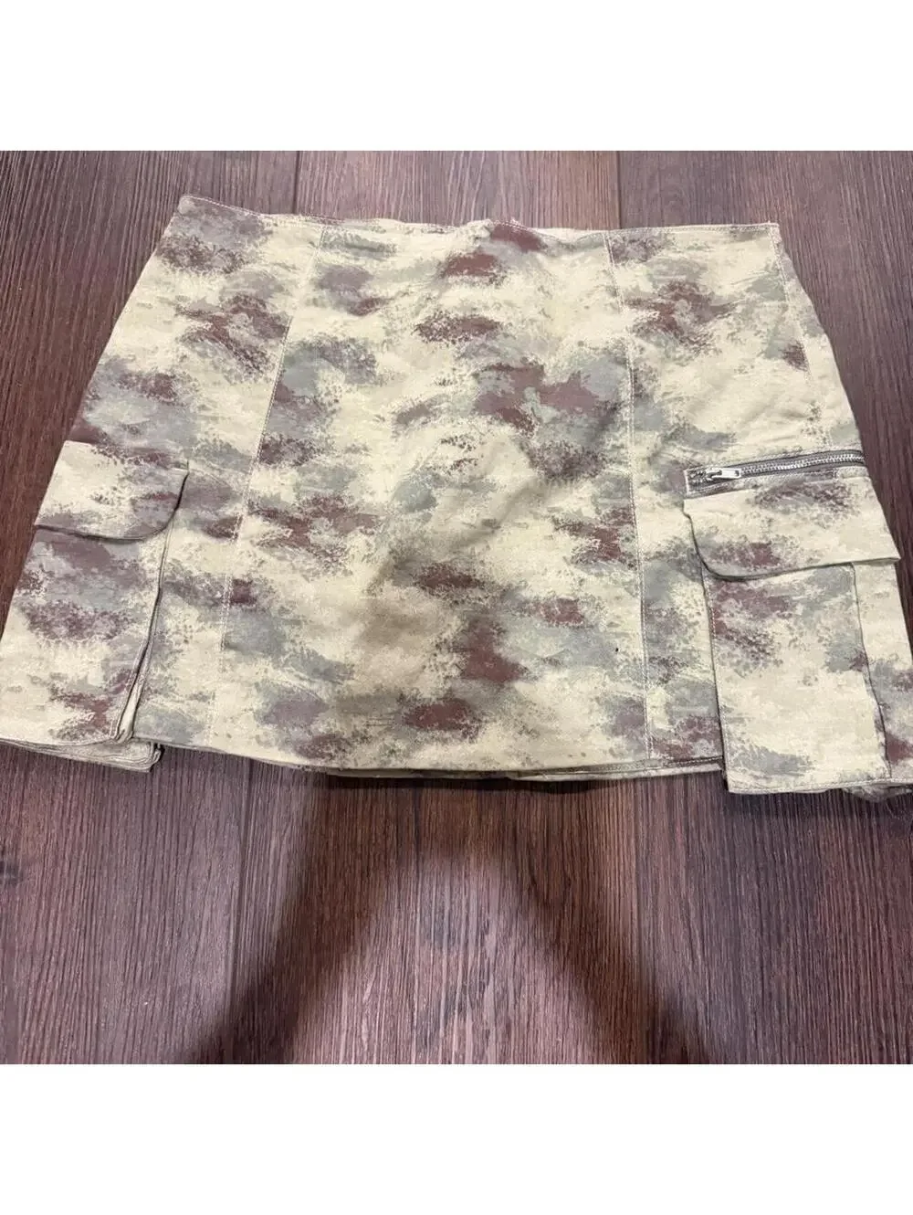 Oh Polly Women's Multi and Green Skirt